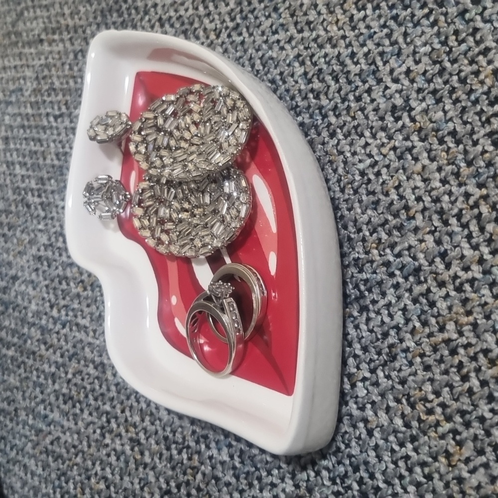 ASHLAND Trinket 'Red Lips' Dish - Picture 6 of 6